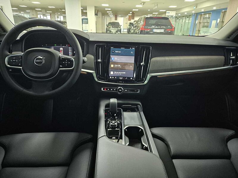 Volvo Plus, B5 마일드 하이브리드, 가솔린