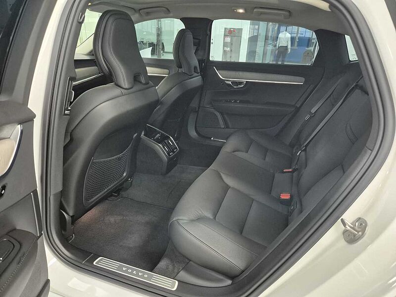 Volvo Plus, B5 마일드 하이브리드, 가솔린