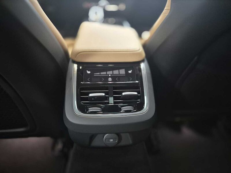 Volvo Ultra, B5 AWD 마일드 하이브리드, 가솔린, 브라이트