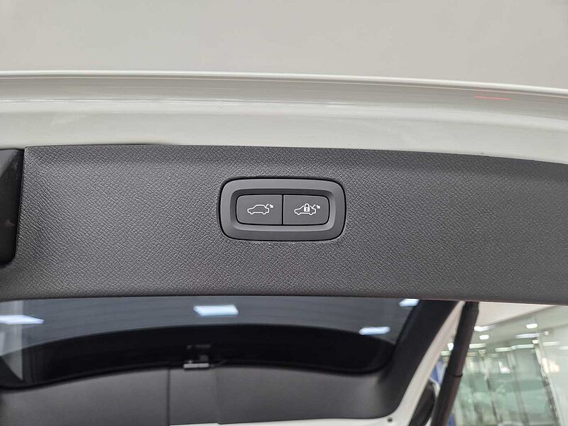 Volvo Ultimate, B6 AWD mild hybrid, 가솔린, Bright, 7 좌석