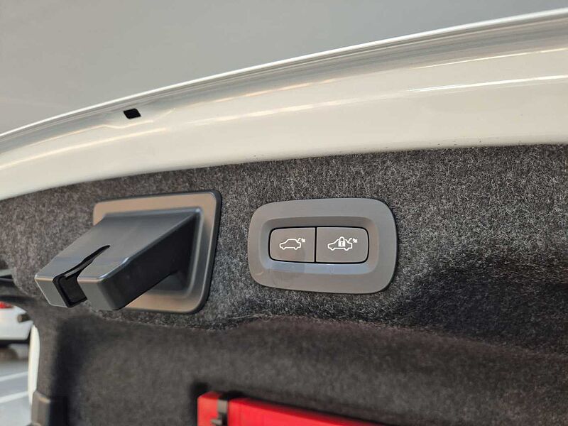 Volvo Ultimate, B5 마일드 하이브리드, 가솔린, 브라이트