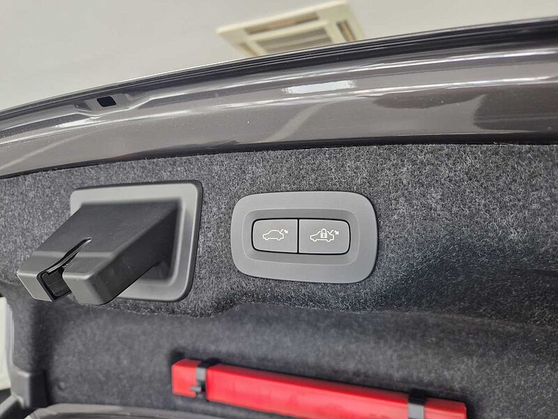 Volvo Ultimate, B5 마일드 하이브리드, 가솔린, 브라이트