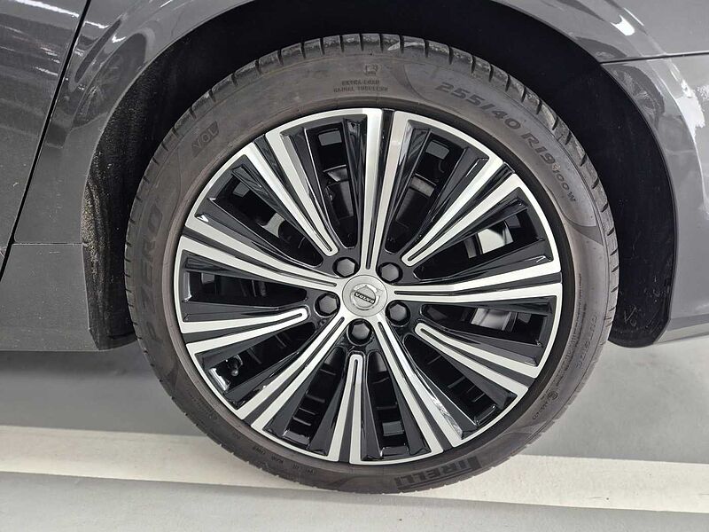 Volvo Ultimate, B5 마일드 하이브리드, 가솔린, 브라이트