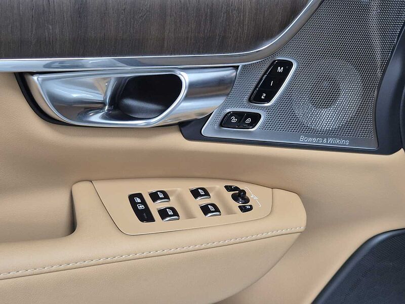 Volvo Ultimate, B5 마일드 하이브리드, 가솔린, 브라이트