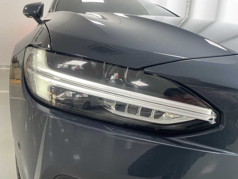 Volvo Ultimate, B5 마일드 하이브리드, 가솔린, 브라이트