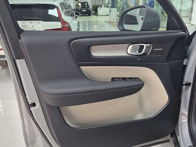 Volvo Ultra, B4 AWD 마일드 하이브리드, 가솔린, 브라이트