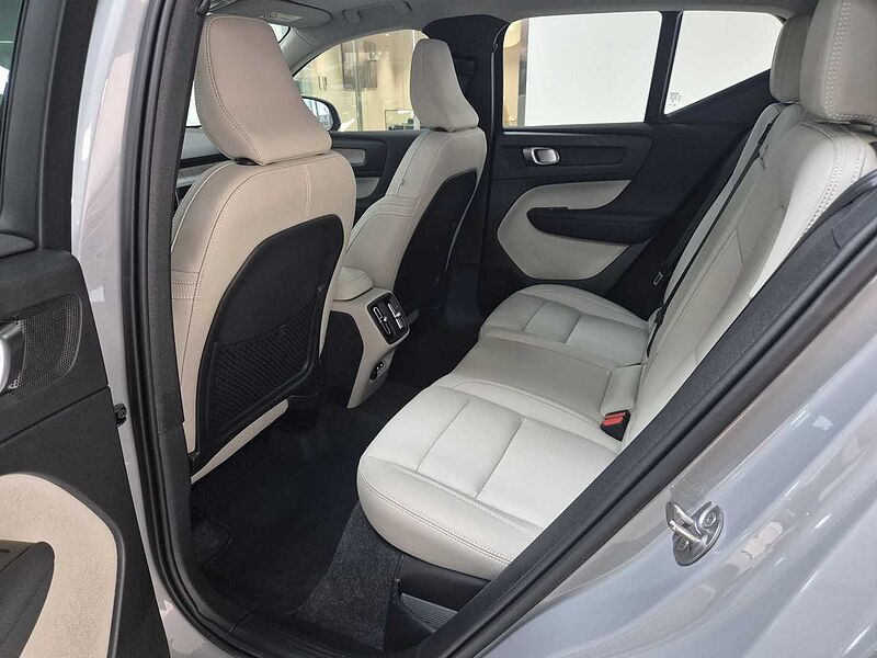 Volvo Ultra, B4 AWD 마일드 하이브리드, 가솔린, 브라이트