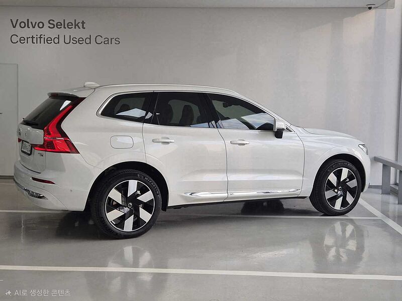 Volvo Ultra, T8 AWD 플러그-인 하이브리드, 전기/가솔린, 브라이트