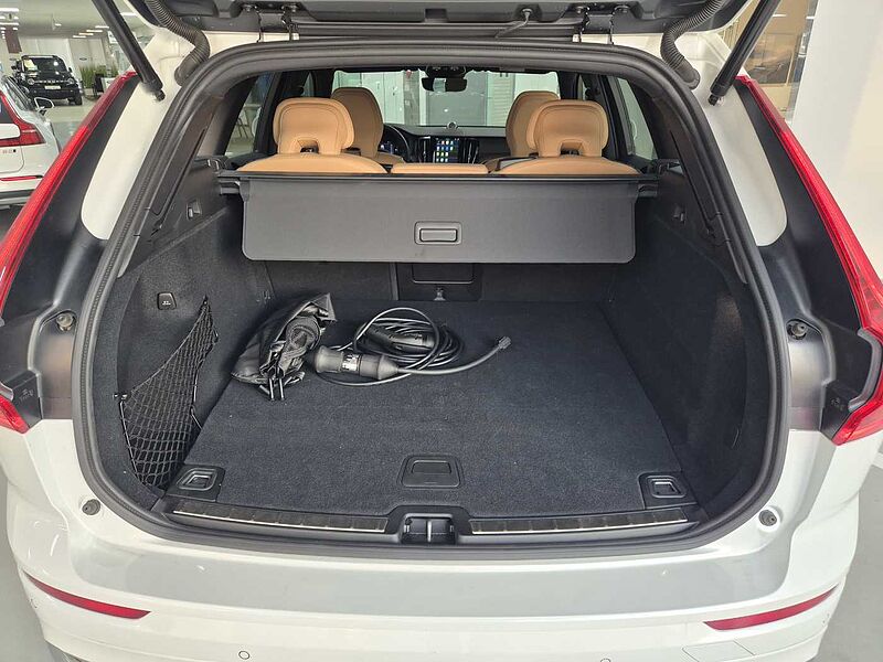 Volvo Ultra, T8 AWD 플러그-인 하이브리드, 전기/가솔린, 브라이트