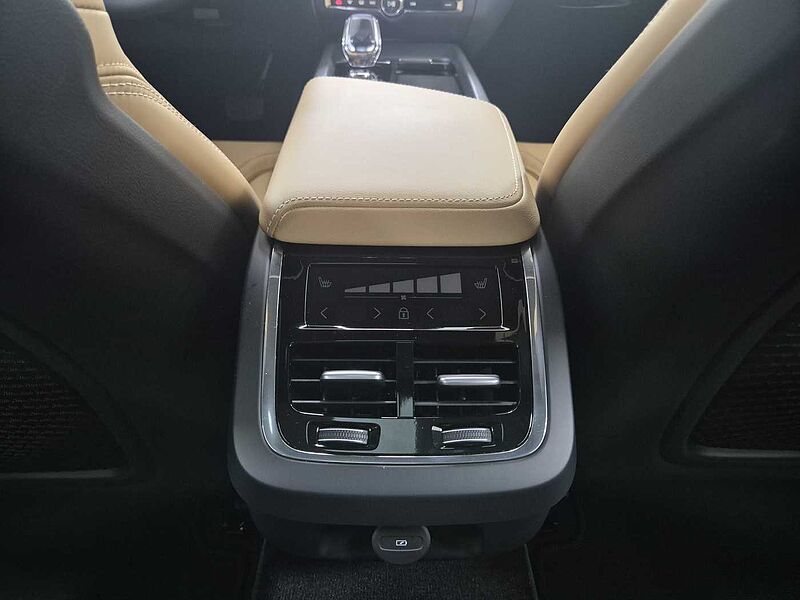 Volvo Ultra, B5 AWD 마일드 하이브리드, 가솔린, 브라이트